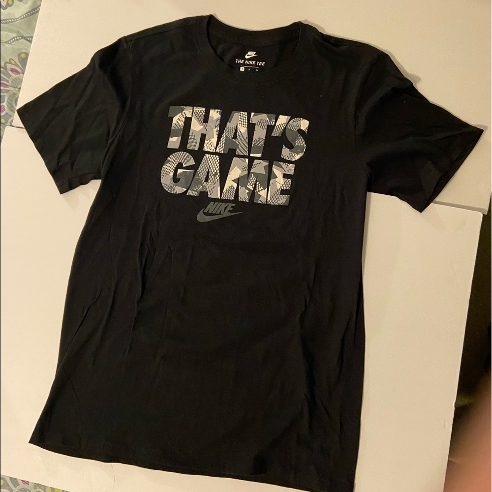 🏀MEN’S NIKE T-SHIRT🏀 NWOT